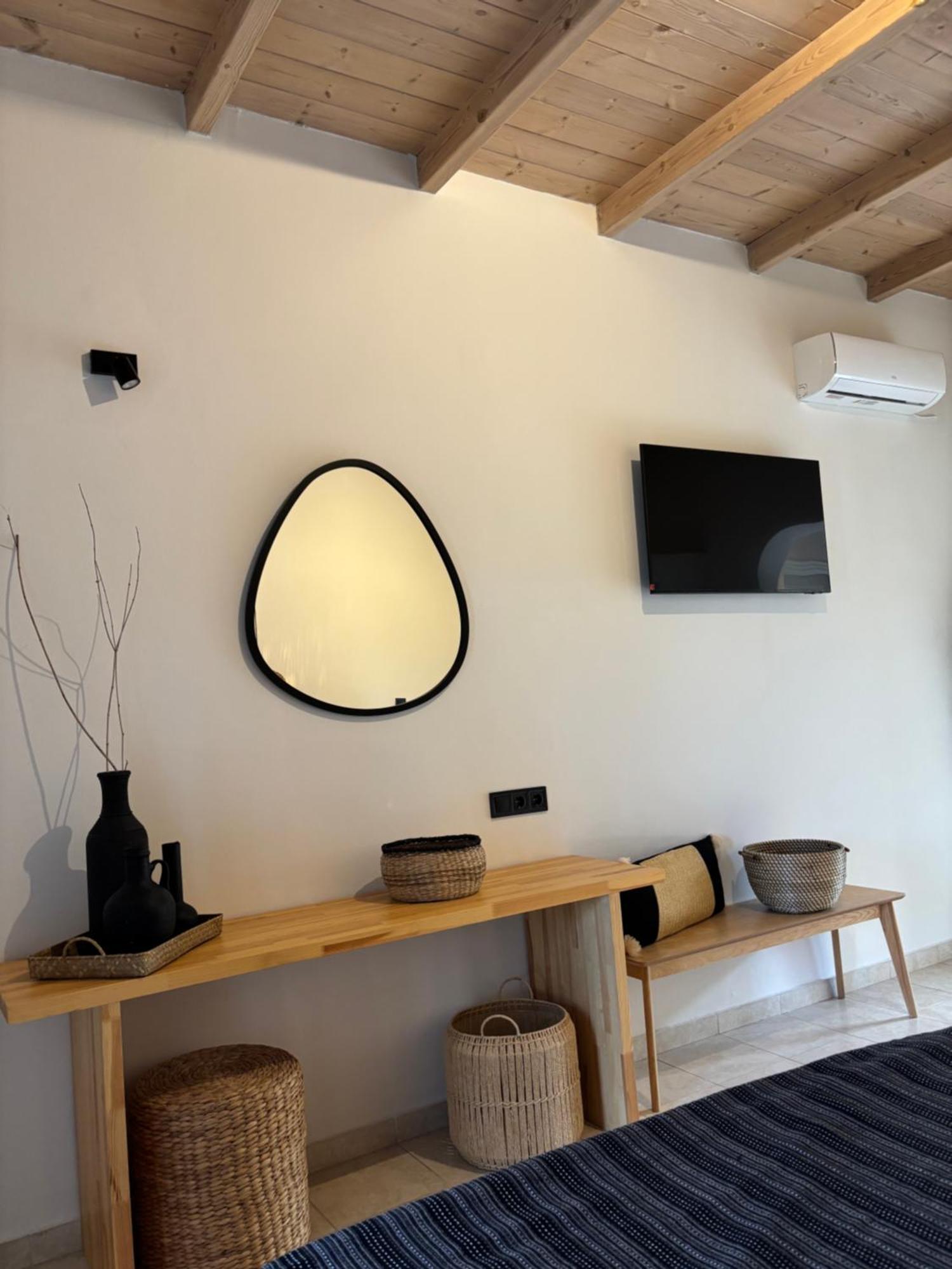 Bangallows Tartaya Apartment Kato Korakiana